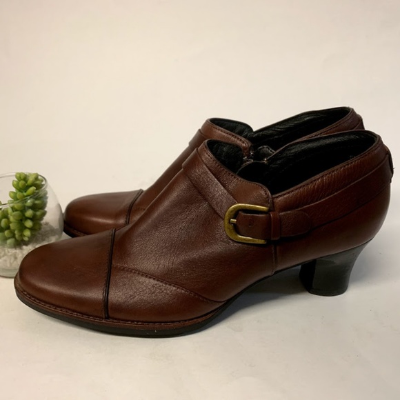 Clarks Brown Leather Buckle Detail Ankle Boots - Picture 5 of 8